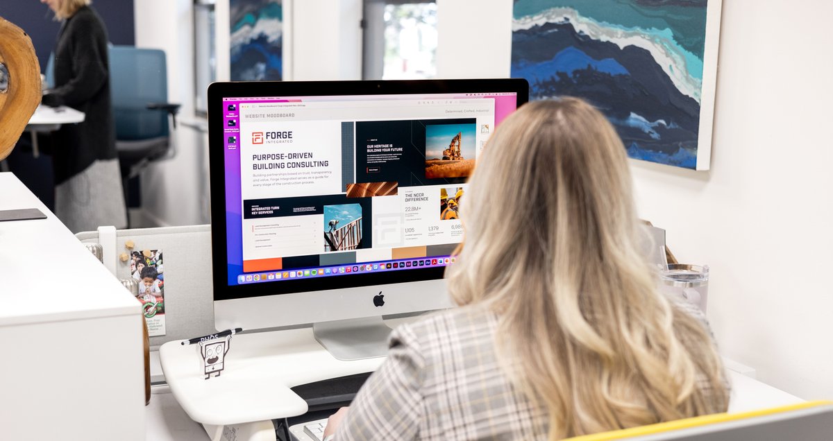 Director & Creative Vision Leads Brand Identity and Strategic Execution